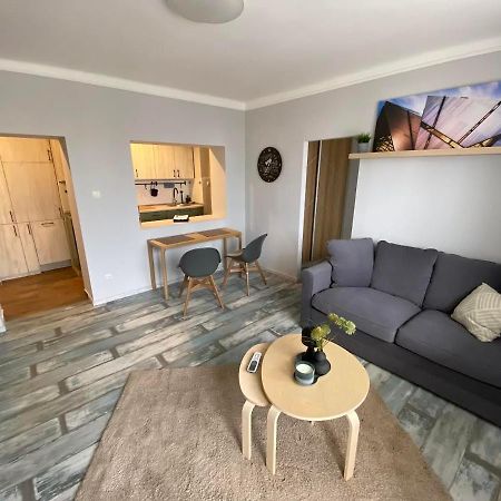 Chill Apartman Mişcolţ Exterior foto