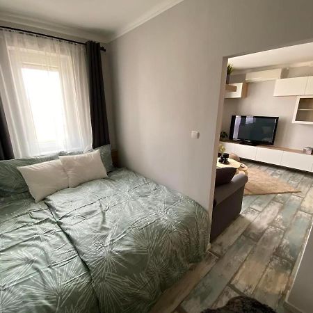 Chill Apartman Mişcolţ Exterior foto